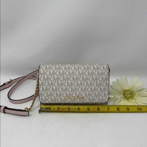 Michael Kors Jet Set Travel Medium MF Crossbody - Picture 2 of 9